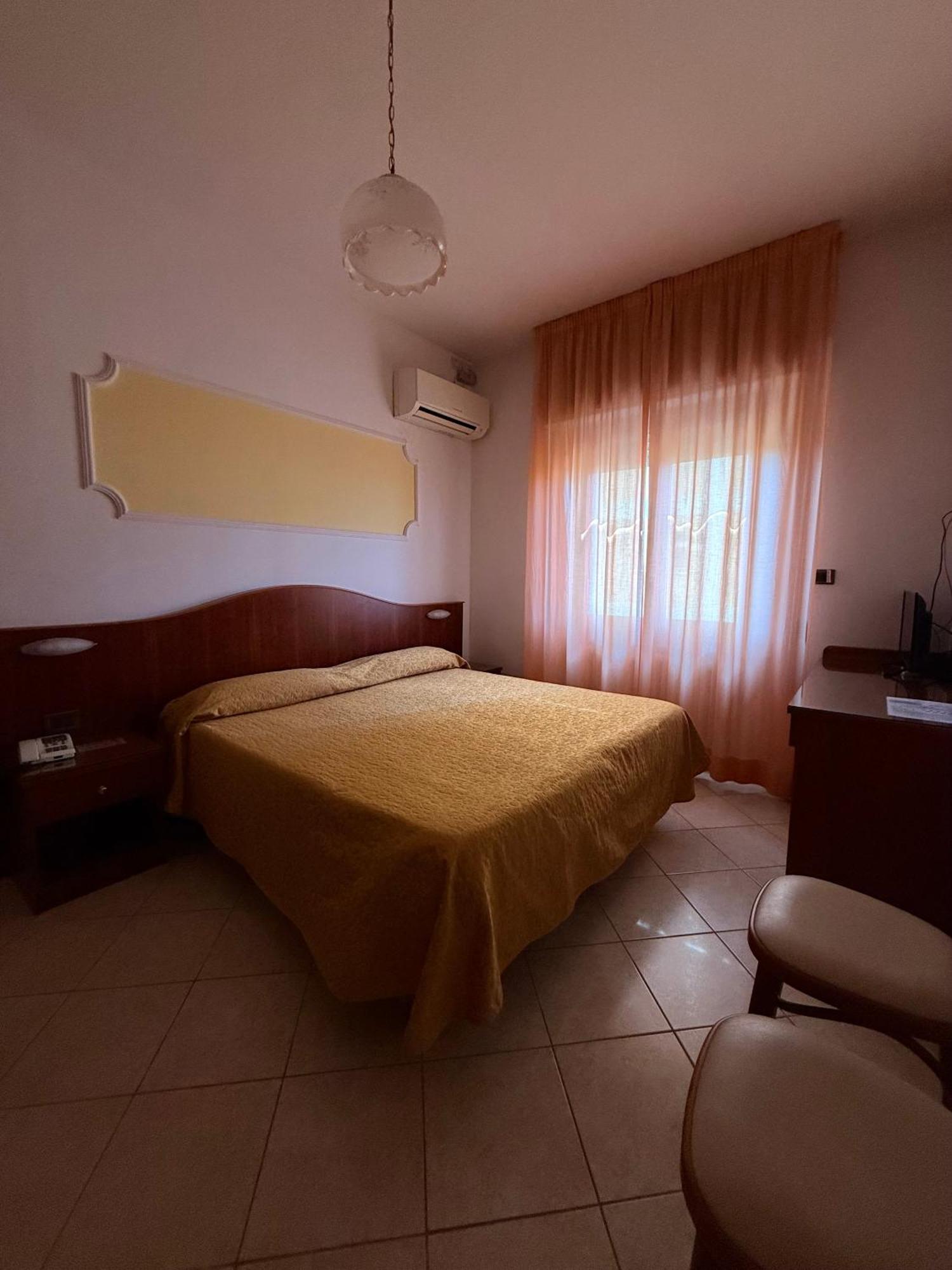 Grifone Hotel Perugia Exterior photo