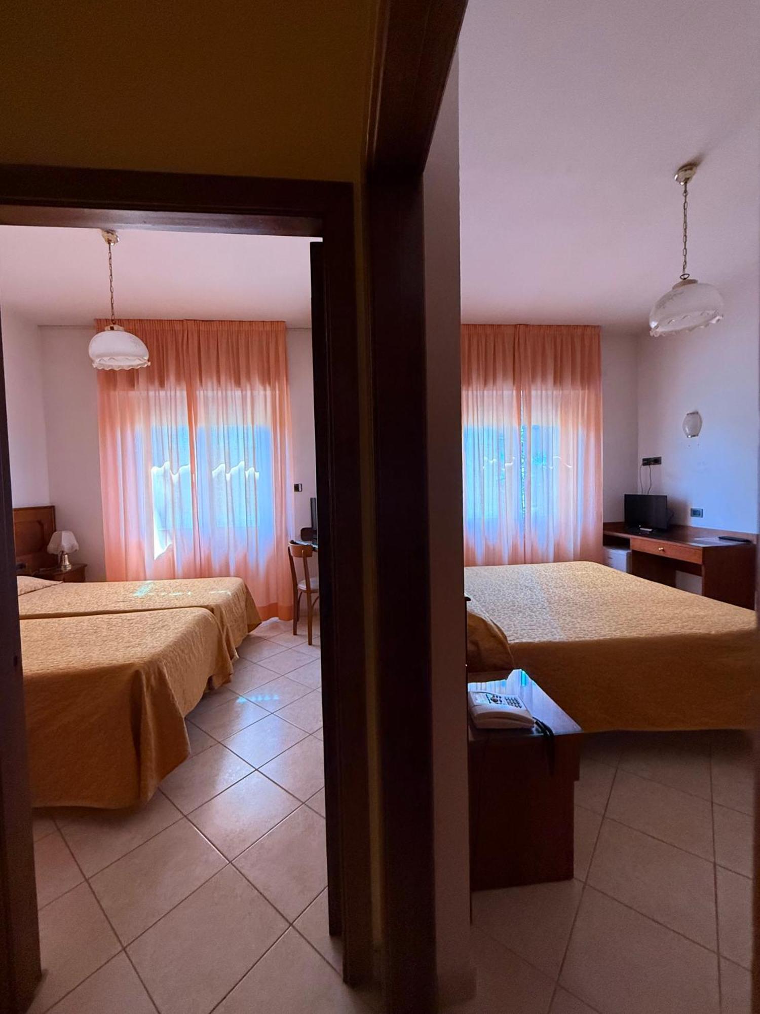 Grifone Hotel Perugia Exterior photo