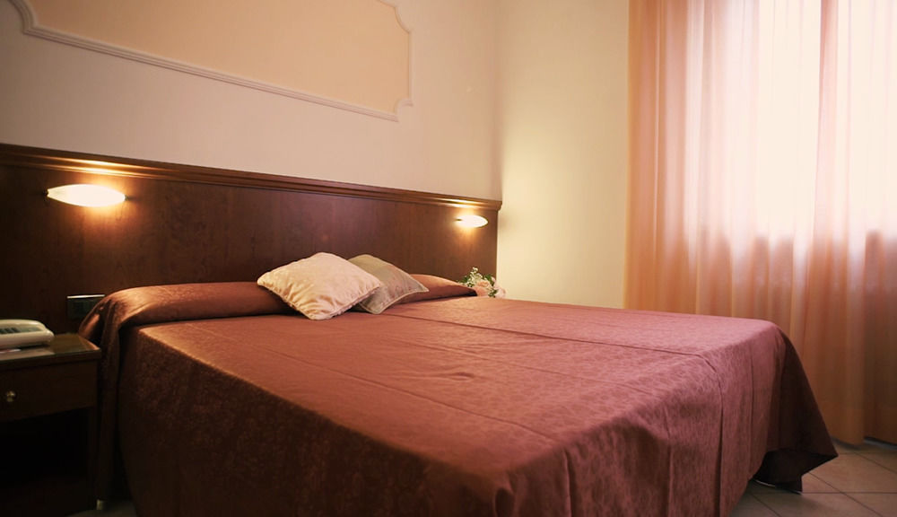 Grifone Hotel Perugia Exterior photo