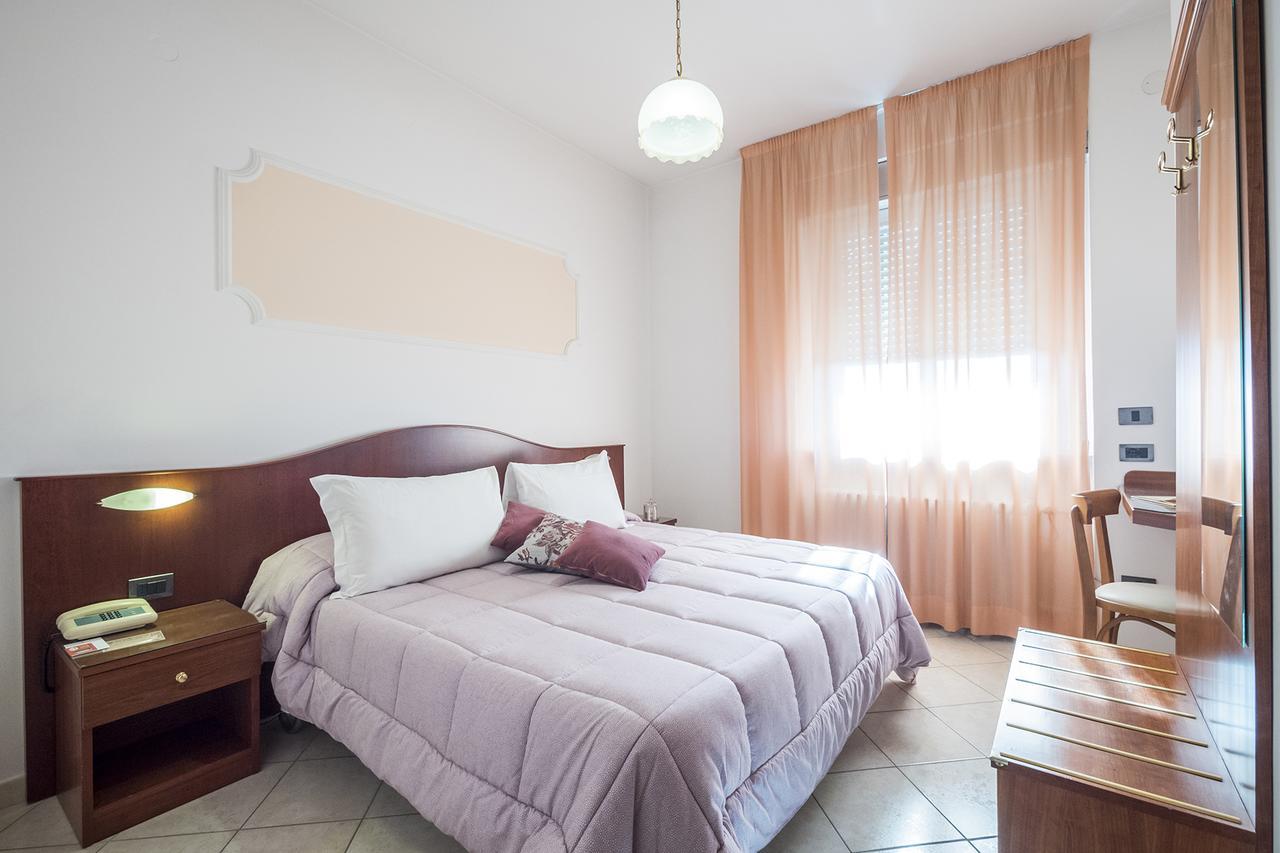 Grifone Hotel Perugia Exterior photo