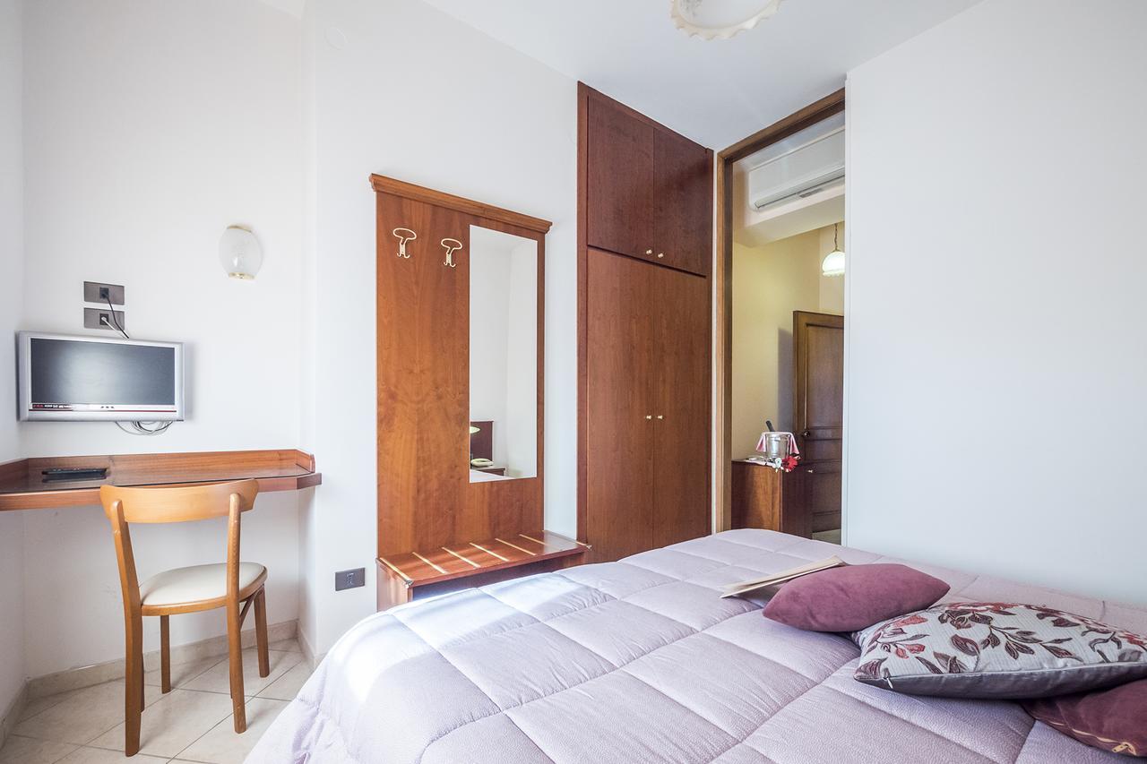 Grifone Hotel Perugia Exterior photo