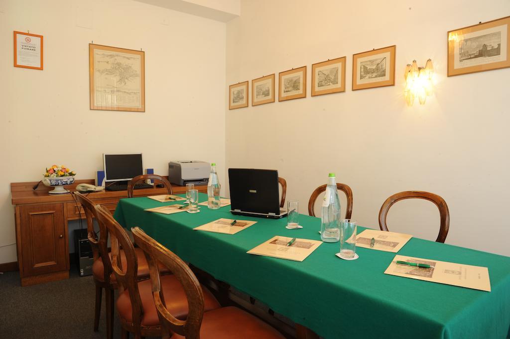 Grifone Hotel Perugia Exterior photo